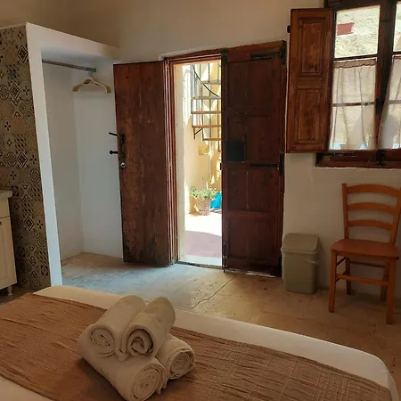 Razzett Warda Bed and breakfast Għasri
