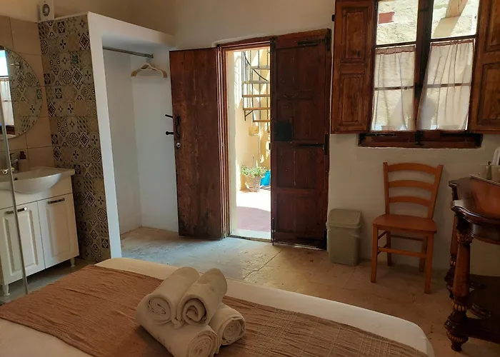 Razzett Warda Bed & Breakfast Għasri