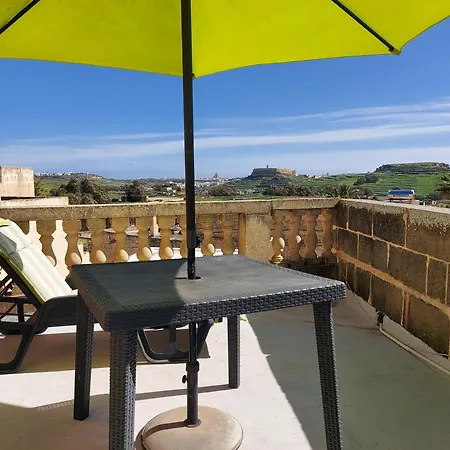 Razzett Warda Bed and breakfast Għasri